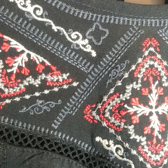 Alchemy Thread Embroidered Top - Picture 4 of 9
